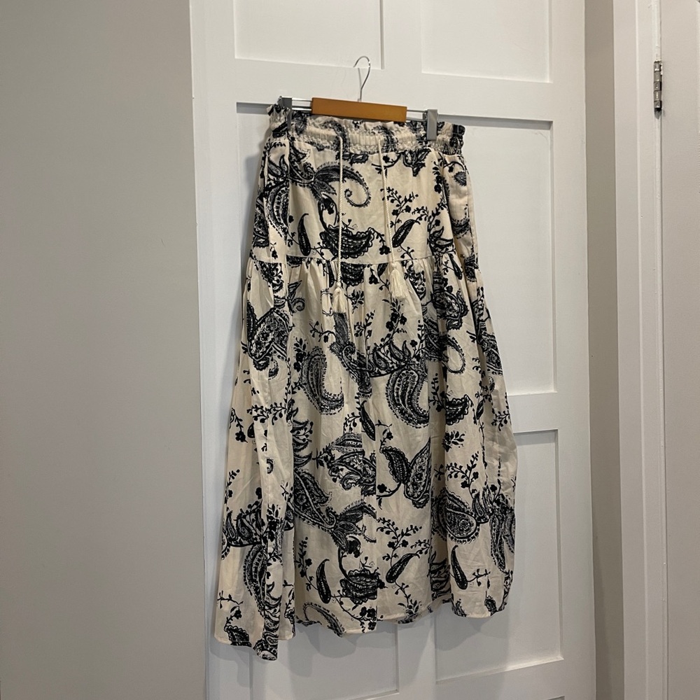 Mexx Cream and Black Paisley Midi Skirt